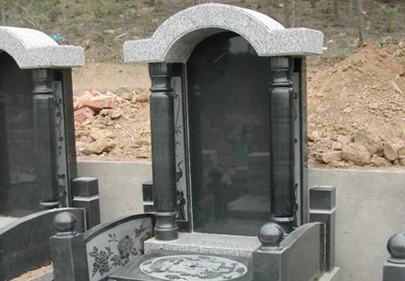 基本墓型:小双柱墓